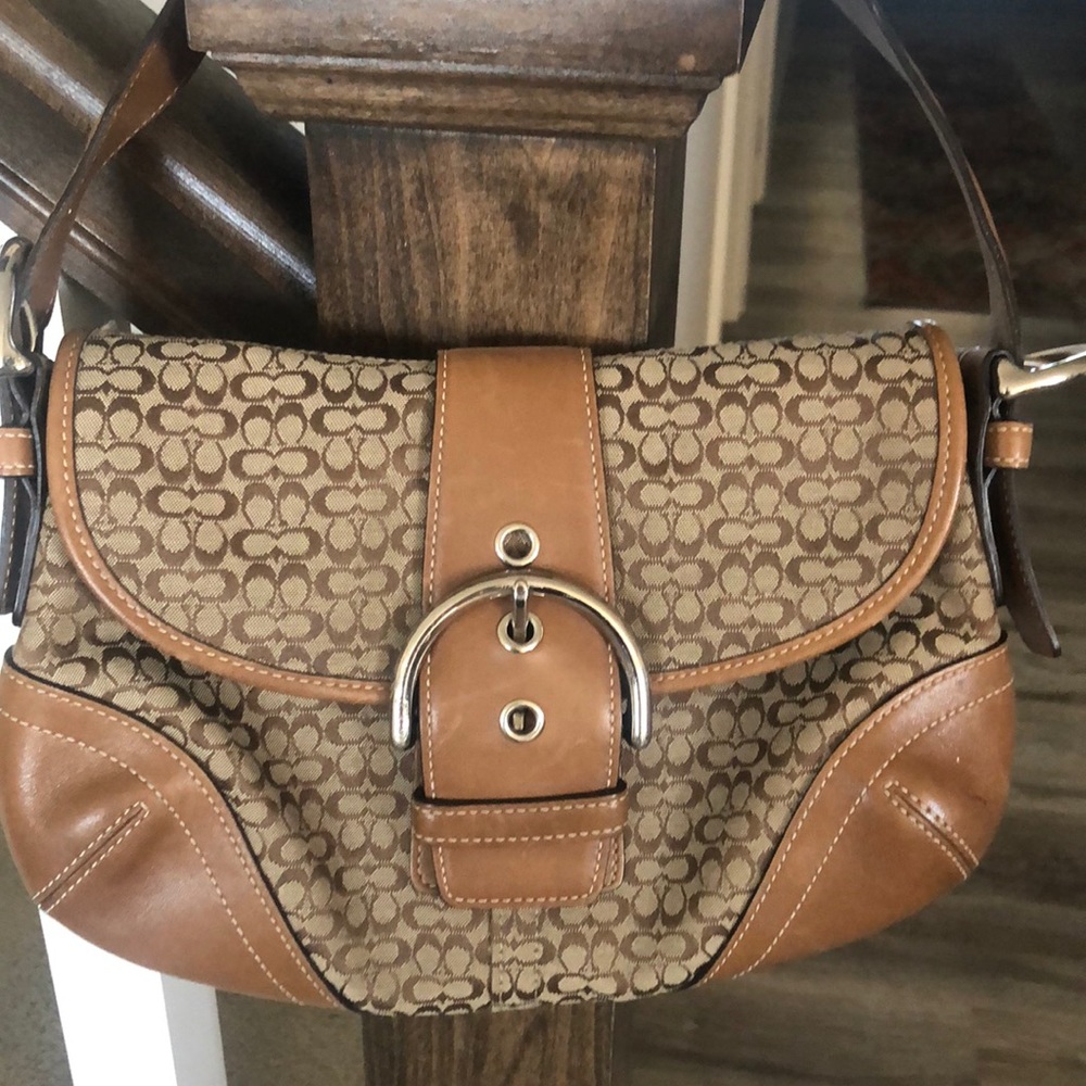 Coach. Smaller bag. Brown